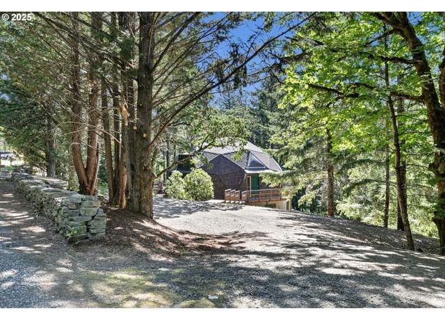 Property at 7210 NW Grandview Dr, Corvallis, OR 97330, 4 beds, 3 baths