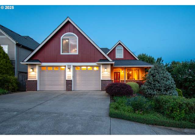Property at 2002 35th St, Washougal, WA 98671, 4 beds, 3 baths