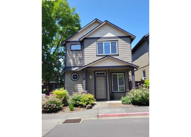 Property at 667 SE 5th Ave, Hillsboro, OR 97123, 3 beds, 2.5 baths