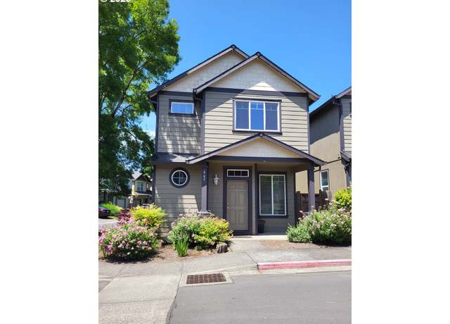 Property at 667 SE 5th Ave, Hillsboro, OR 97123, 3 beds, 2.5 baths
