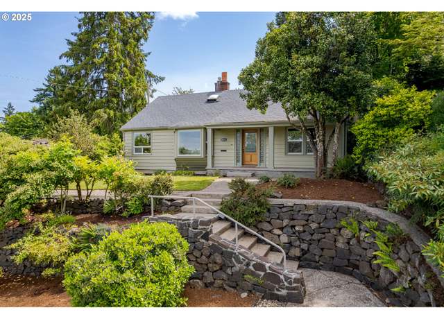 Property at 2111 Lincoln St, Eugene, OR 97405, 4 beds, 3 baths