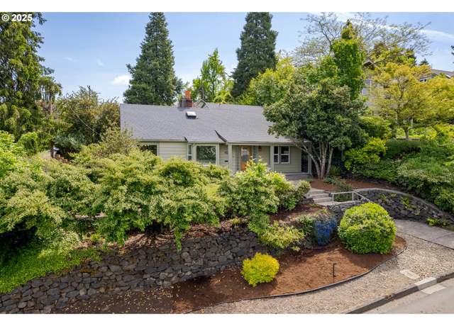 Property at 2111 Lincoln St, Eugene, OR 97405, 4 beds, 3 baths
