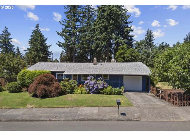 Property at 1545 SE 129th Ave, Portland, OR 97233, 4 beds, 2 baths
