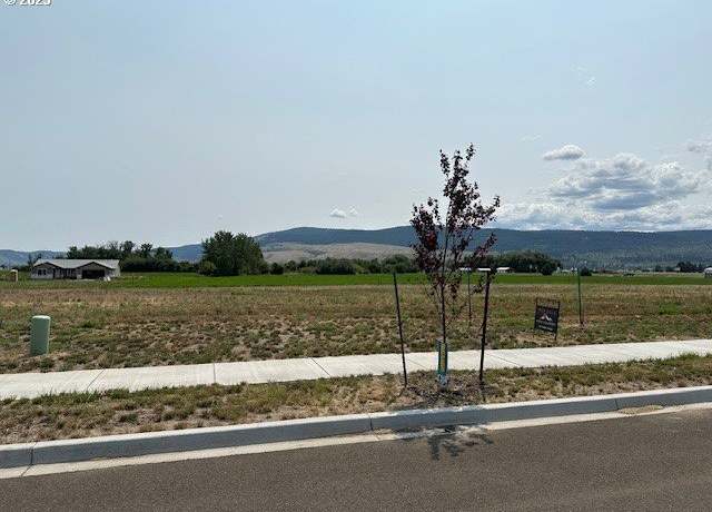 Property at 10605 Greg Ln, Island City, OR 97850