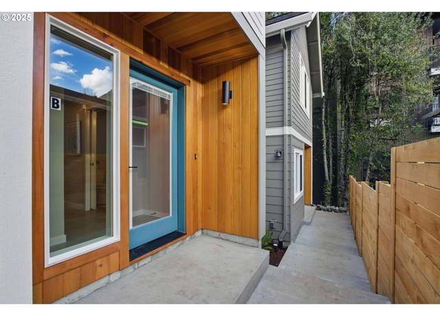 Property at 1123 SE Rhone St Unit B, Portland, OR 97202, 2 beds, 1.5 baths