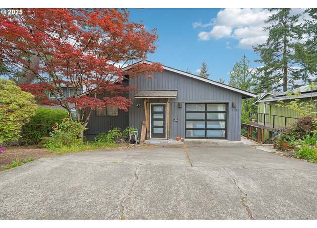 Property at 4211 SW Vesta St, Portland, OR 97219, 4 beds, 3 baths