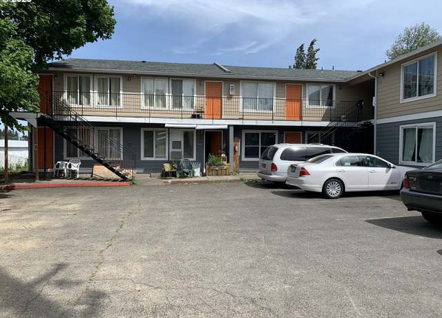 Property at 5136 SE 17th Ave, Portland, OR 97202, 16 beds, 10 baths