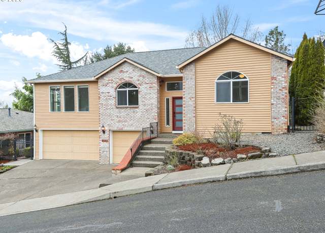 Property at 9253 SE Johns Ct, Happy Valley, OR 97086, 4 beds, 3.5 baths