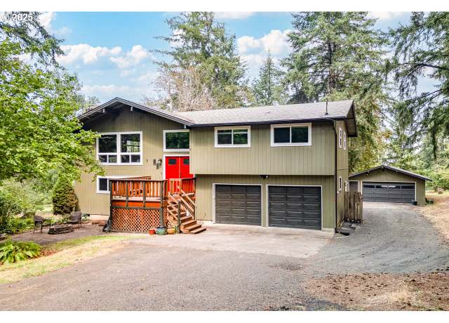 Property at 3503 NW Valley View Dr, Albany, OR 97321, 4 beds, 3 baths