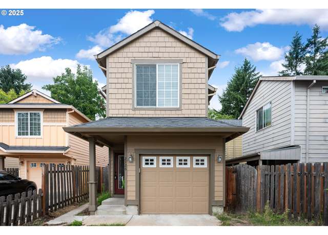 Property at 2726 SE 136th Pl, Portland, OR 97236, 3 beds, 2.5 baths
