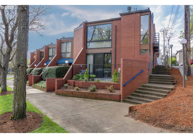 Property at 110 High St, Eugene, OR 97401, 1 bed, 1.5 baths