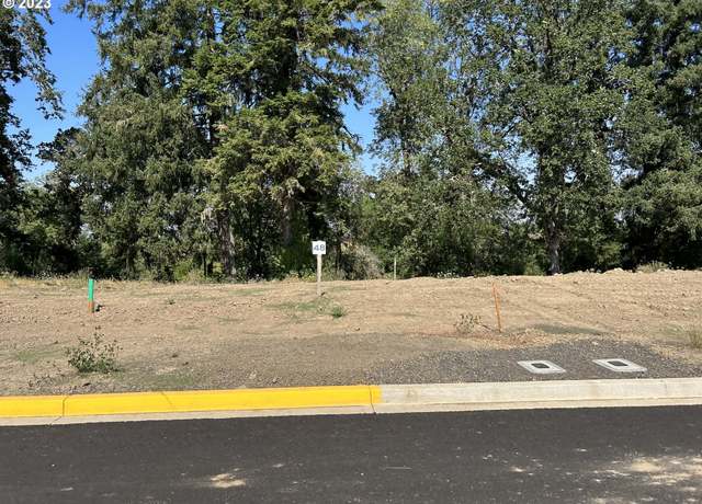 Property at 3088 NW Pinehurst Dr #48, Mcminnville, OR 97128