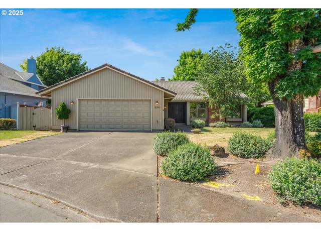 Property at 324 N Peacock Ct, Newberg, OR 97132, 3 beds, 2 baths