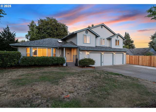 Property at 30950 SW Willamette Way, Wilsonville, OR 97070, 5 beds, 2.5 baths