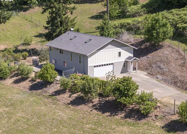 Property at 9275 SE Terrace View Ct, Amity, OR 97101, 3 beds, 2 baths