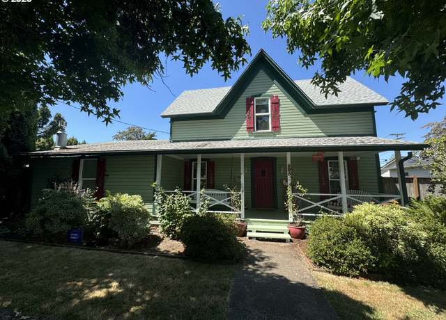 Property at 985 Maple St, Junction City, OR 97448, 4 beds, 2 baths