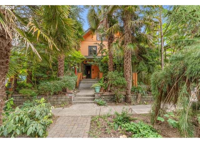 Property at 2516 NE Clackamas St, Portland, OR 97232, 5 beds, 2.5 baths