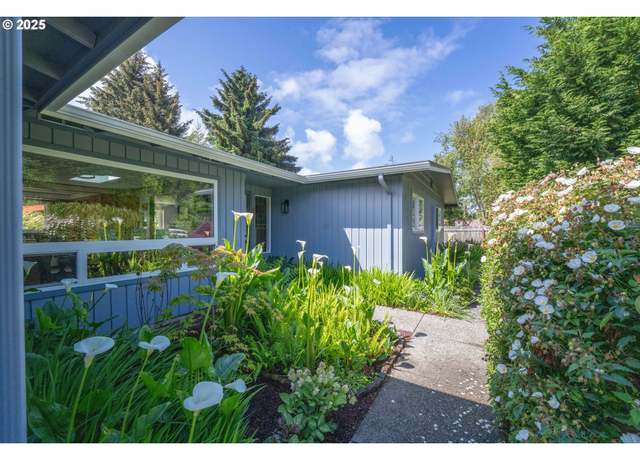 Property at 90726 Sanddollar Ln, Coos Bay, OR 97420, 3 beds, 2 baths