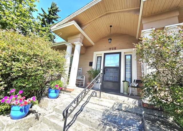 Property at 775 SE Chadwick St, Roseburg, OR 97470, 3 beds, 2 baths