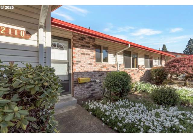 Property at 2110 SE 148th Pl, Portland, OR 97233, 2 beds, 1 bath