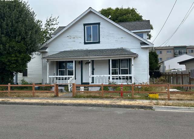 Property at 238 Oak St, Florence, OR 97439, 5 beds, 2 baths