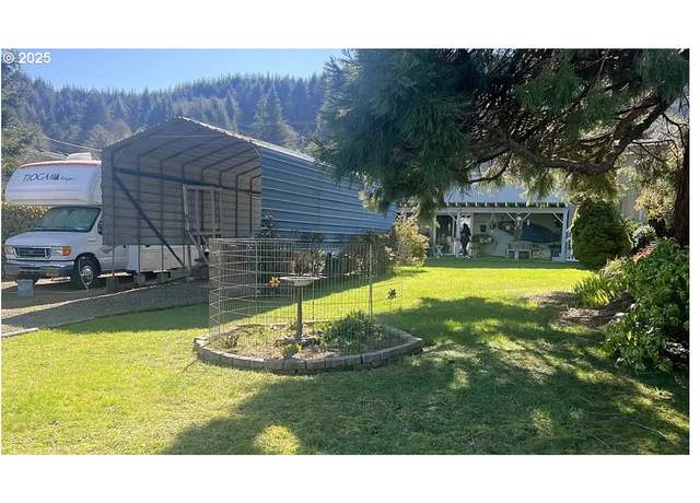 Property at 2711 Bowman Rd, Reedsport, OR 97467, 3 beds, 2.5 baths