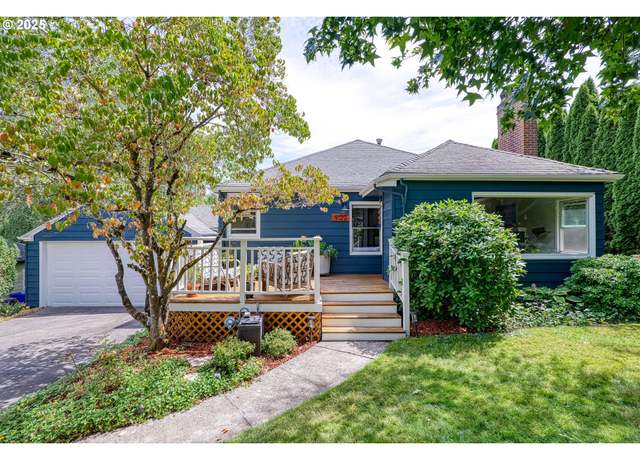 Property at 9122 SW 35th Ave, Portland, OR 97219, 3 beds, 2 baths