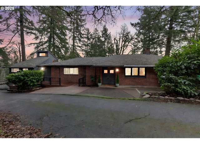 Property at 1525 Prospect Dr, Eugene, OR 97403, 4 beds, 5 baths