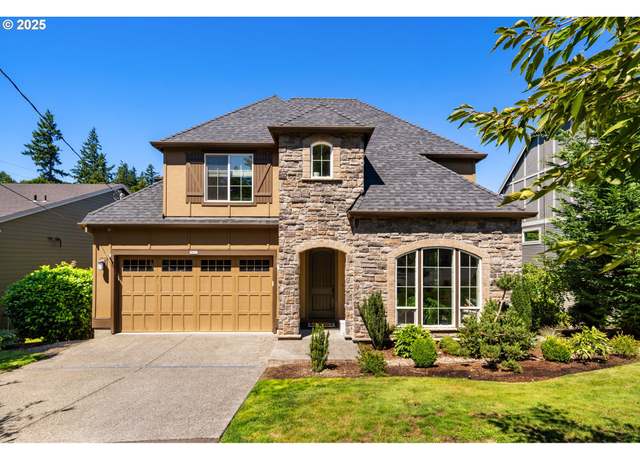 Property at 3933 SW Dolph Ct, Portland, OR 97219, 4 beds, 3.5 baths