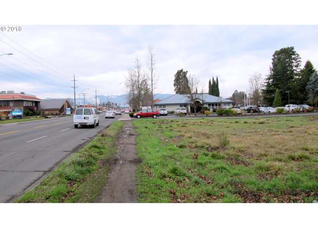 Property at 1411 E Mcandrews Rd, Medford, OR 97504