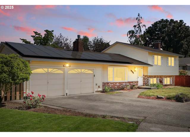 Property at 18735 NE Wasco Ct, Portland, OR 97230, 4 beds, 2.5 baths