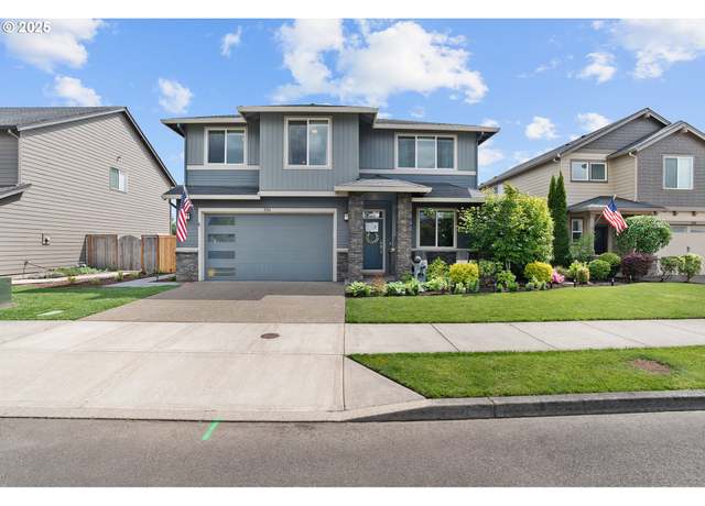 Property at 2151 SE 10th Pl, Canby, OR 97013, 4 beds, 2.5 baths