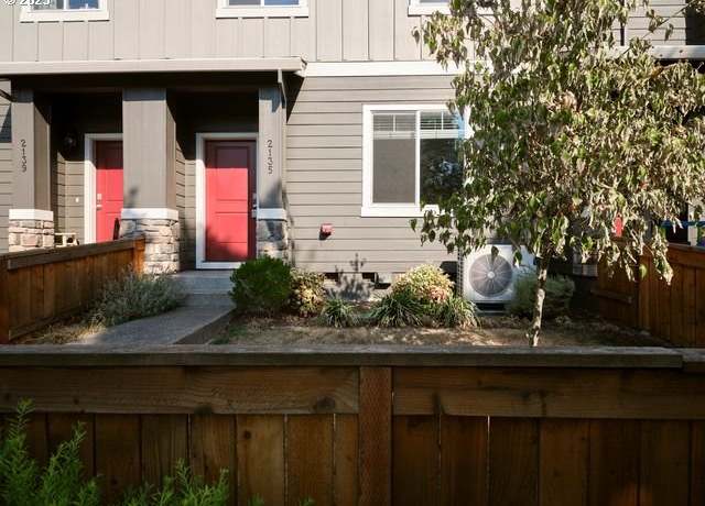Property at 2135 NE Four Seasons Ln, Vancouver, WA 98684, 3 beds, 2.5 baths
