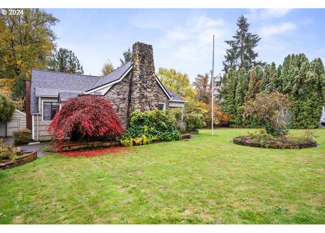 Property at 6085 Holmes St, West Linn, OR 97068, 2 beds, 1 bath