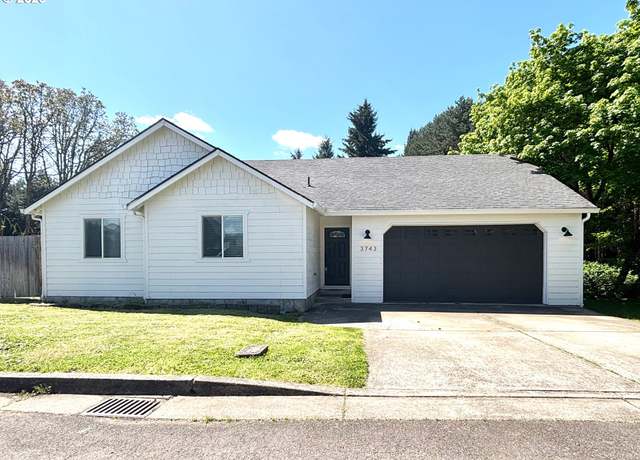 Property at 3743 Chicago St NE, Keizer, OR 97303, 3 beds, 2.5 baths