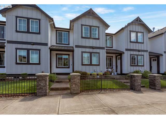 Property at 4111 SE Century Blvd, Hillsboro, OR 97123, 3 beds, 2.5 baths