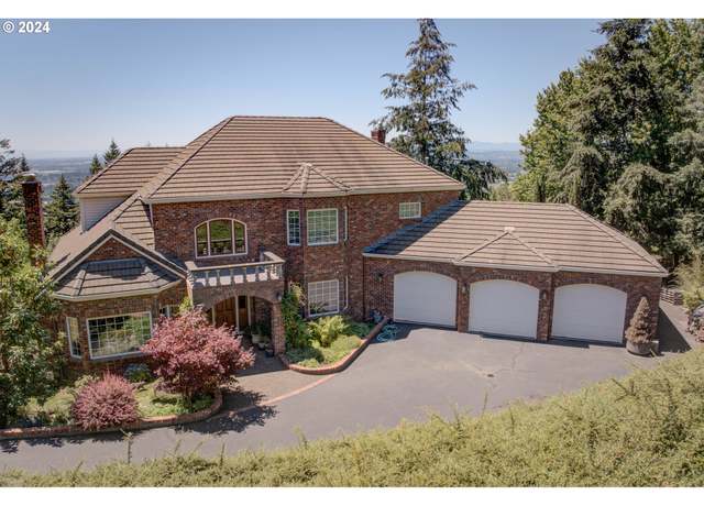 Property at 11825 NE Lauren Ln, Newberg, OR 97132, 4 beds, 3.5 baths