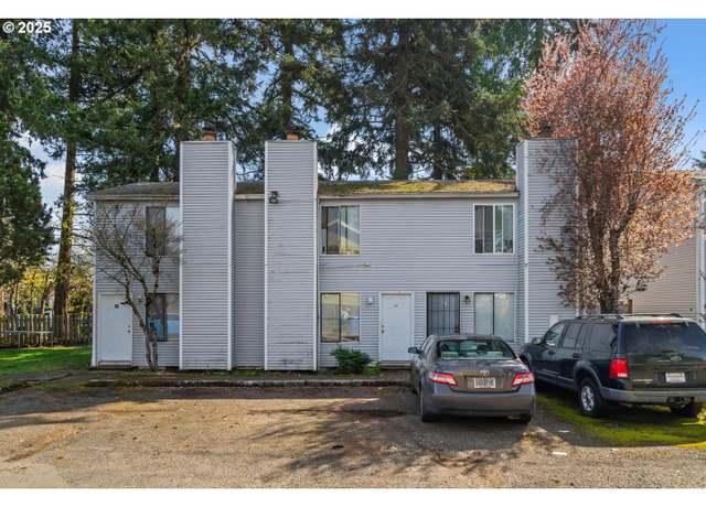 Property at 15 NE 127th Ave, Portland, OR 97230, 6 beds, 3 baths