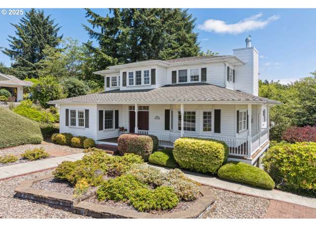 Property at 3636 Ocean View Dr, Florence, OR 97439, 3 beds, 3 baths
