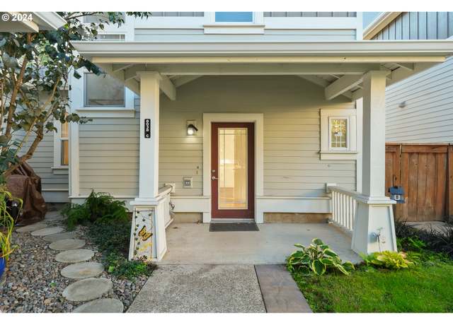 Property at 8038 SE Cooper St Unit C, Portland, OR 97206, 3 beds, 1.5 baths