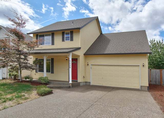 Property at 3229 N Meridian St, Newberg, OR 97132, 4 beds, 2.5 baths