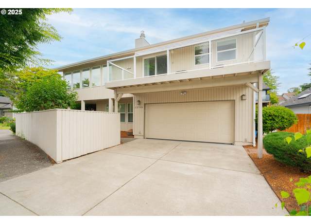 Property at 13708 SE 37th St, Vancouver, WA 98683, 4 beds, 2.5 baths