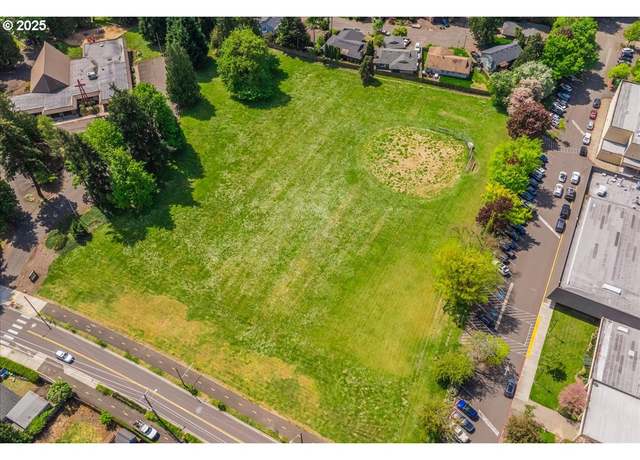 Property at 12201 SE Linwood Ave, Milwaukie, OR 97222