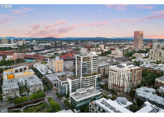 Property at 1001 NW Lovejoy St Ph -3, Portland, OR 97209, 3 beds, 3.5 baths