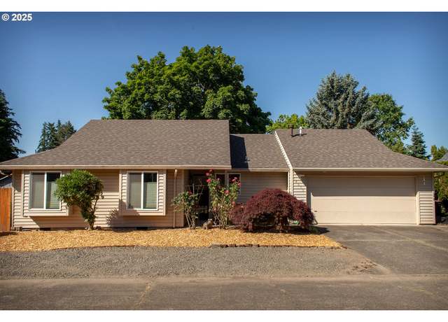 Property at 18615 Shawna Ln, Gladstone, OR 97027, 3 beds, 2 baths