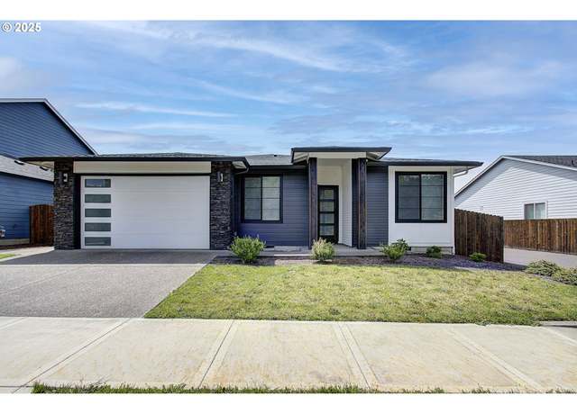 Property at 2225 NE 82nd St, Vancouver, WA 98665, 3 beds, 2 baths