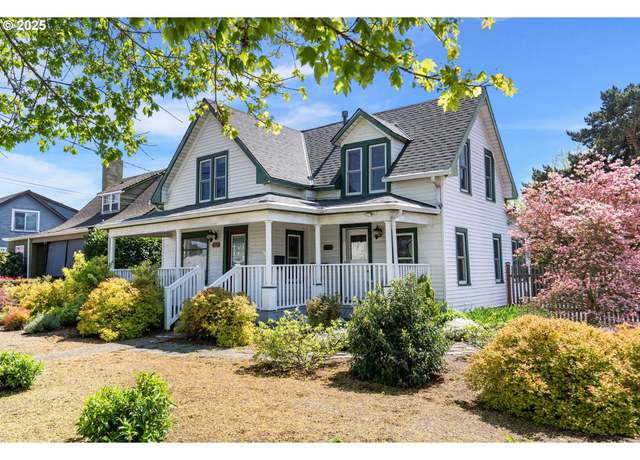 Property at 1822 N Rosa Parks Way, Portland, OR 97217, 4 beds, 2 baths