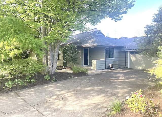 Property at 2505 SW Crestdale Dr, Portland, OR 97225, 2 beds, 2 baths