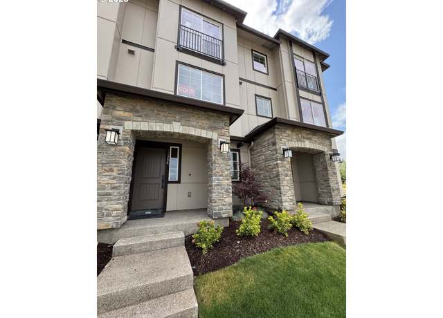 Property at 13986 SW River Terrace Blvd, Tigard, OR 97223, 2 beds, 2 baths