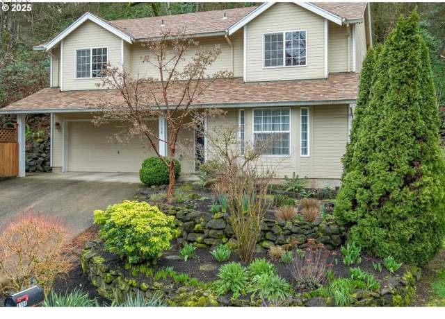 Property at 4196 SE Pinehurst Ave, Milwaukie, OR 97267, 3 beds, 2.5 baths